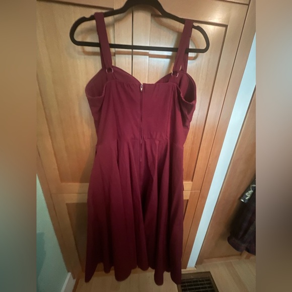 Burgundy Maneater Swing 3x EUC - Picture 3 of 7